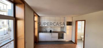 Apartamento T1+1 para arrendamento - Viana do Castelo