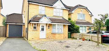 4 bed detached house to rent