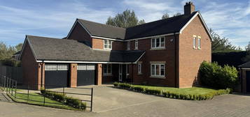 5 bed detached house for sale