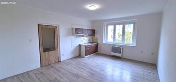 Pronájem bytu 1+kk 32 m²