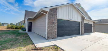 2917 S Maize Ct, Wichita, KS 67215