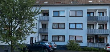 Schöne 2,5 Zimmer Wohnung mit Balkon