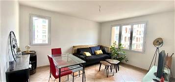 Appartement  à louer, 3 pièces, 2 chambres, 52 m²