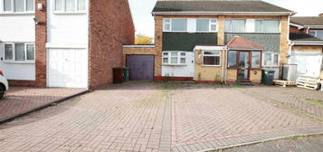 3 bedroom semi-detached house for sale