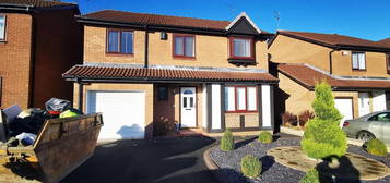 5 bedroom detached house to rent