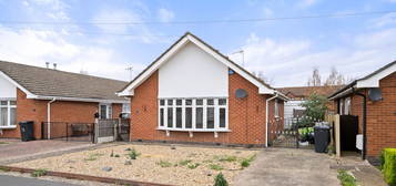 2 bed detached bungalow for sale