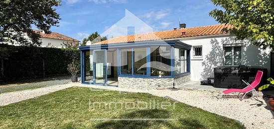 Maison de plain-pied  à vendre, 6 pièces, 4 chambres, 103 m²