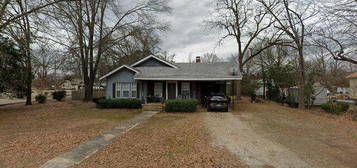 209 E  Maple St, Gurdon, AR 71743