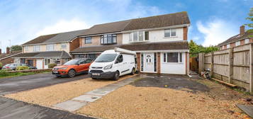 3 bed semi-detached house for sale