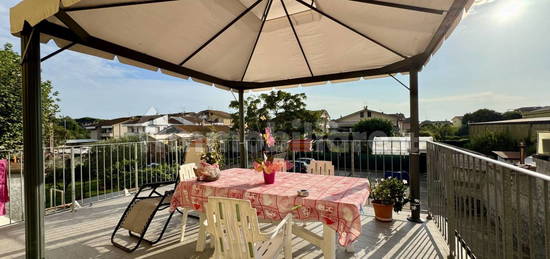 Trilocale ottimo stato, primo piano, Torre del Lago, Viareggio