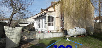 Charmoy : maison de 150 m2 avec terrasse et 4 chambres