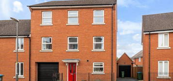 4 bed town house for sale