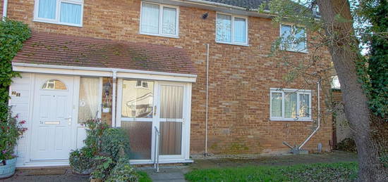 End terrace house for sale in Chittock Gate, Basildon SS14