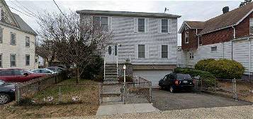 307 N  Terrace Ave, Mount Vernon, NY 10550
