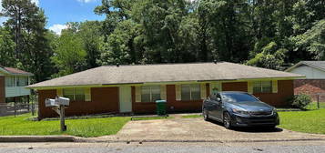 3705 42nd St, Meridian, MS 39305