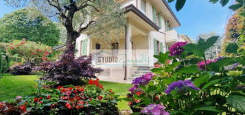 Villa in vendita a Camaiore