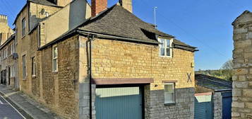 Detached house to rent in Austin Street, Stamford, Lincolnshire PE9