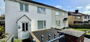 3 bed semi-detached house for sale