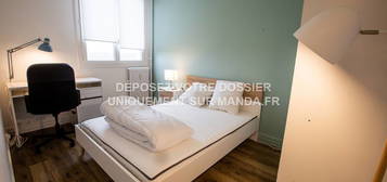 Location appartement 5 pièces 9 m²