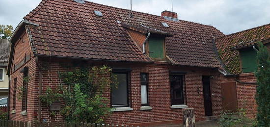 Einfamilienhaus in Hodenhagen 115 qm Wohnfläche /teilsaniert