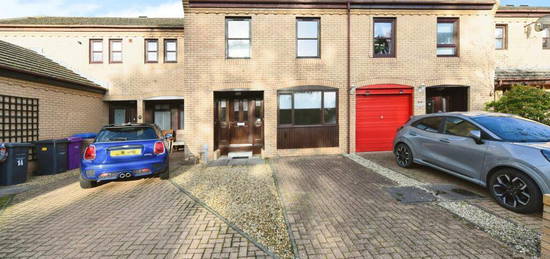 3 bedroom terraced house for sale