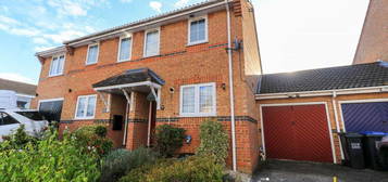 2 bedroom semi-detached house for sale