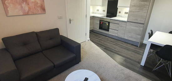 2 bed flat to rent