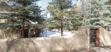 410 Burch St #4A, Taos, NM 87571