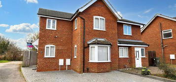 4 bedroom semi-detached house