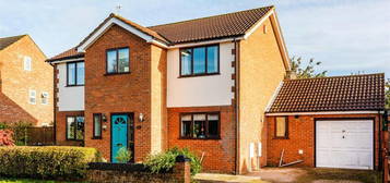 4 bedroom detached house for sale