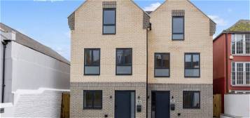 Semi-detached house to rent in John Street, Shoreham-By-Sea BN43