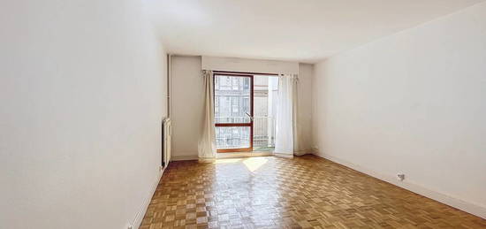 Studio  à vendre, 1 pièce, 30 m², Étage 3/7