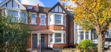 Flat for sale in Audley Road, Hendon, London NW4