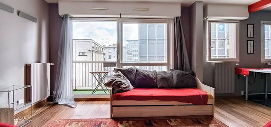 Appartement meublé  à louer, 4 pièces, 3 chambres, 83 m²