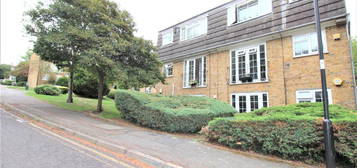 Flat for sale in Crofton Way, Enfield EN2