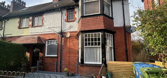 Flat to rent in Grosvenor Road, Scarborough YO11