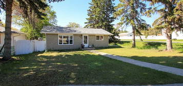 5201 E Wilson St, Blackfalds, AB T0C 0J0