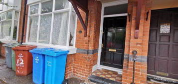 4 bed terraced house to rent