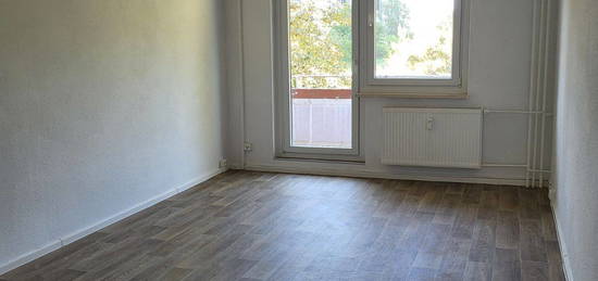 Kautionsfrei! Tolle 3 -Raumwohnung mit Balkon im 1. Obergeschoss!