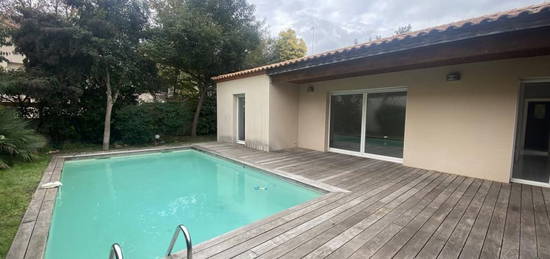 Villa 7 pièces 248 m²