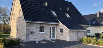 DHH/Haus in Stralendorf/Pampow beim Schwerin sowie Büro- & Praxisflächen in Pampow bei Schwerin