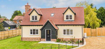 4 bed detached house for sale