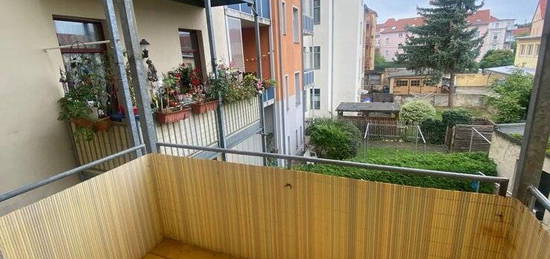 2 - Raumwohnung mit Balkon und EBK