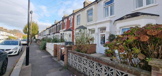 Terraced house to rent in Glenwood Road, Harringay Ladder N15