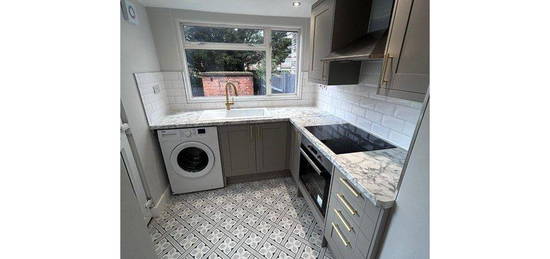 Semi-detached house to rent in Grange Park Road, Thornton Heath CR7