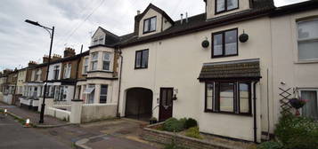 2 bed flat to rent