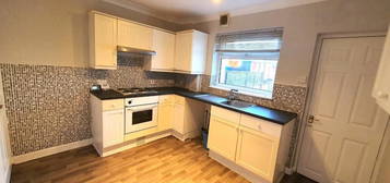 2 bedroom terraced house