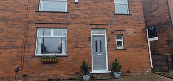 2 bed semi-detached house to rent