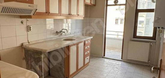 Davraz Mah. Çevre Yolu Üzerinde Kiralık 3+1 Arakat Daire