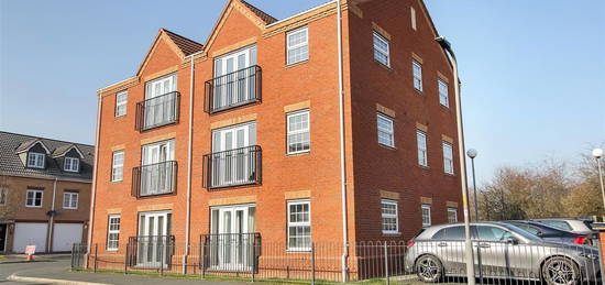 Flat to rent in Ainderby Gardens, Northallerton DL7